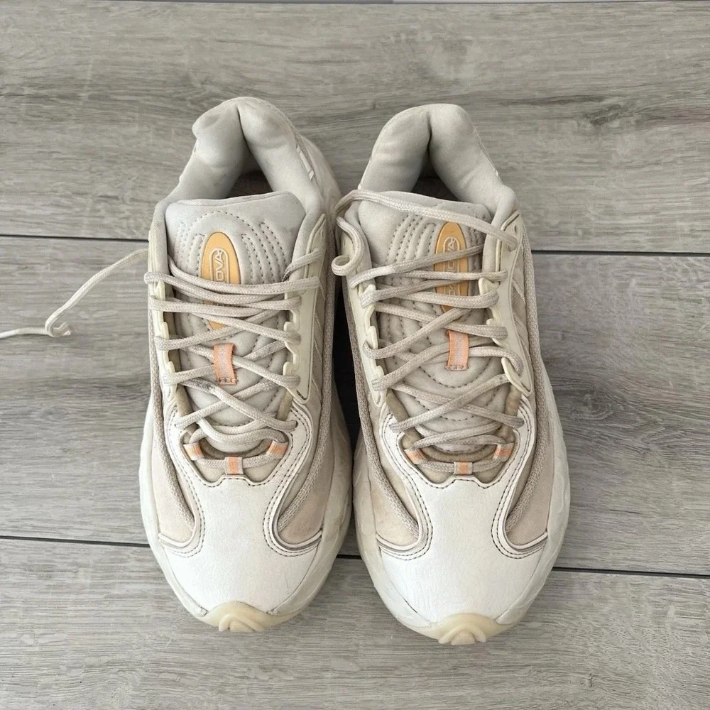 Adidas Oznova Womens 5.5 White Chunky Running Lifestyle Sneakers GW6819